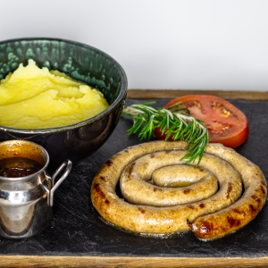 Ковбаски курячі з картопляним пюре Ковбаски курячі з картопляним пюре