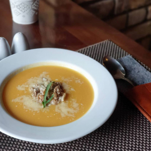Гарбузовий крем суп з білими грибами 